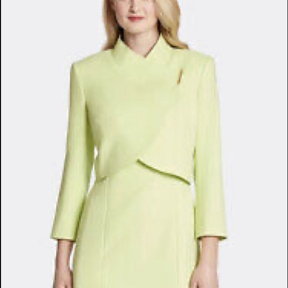 Tahari bright green dress. Missing the suit. In great condition - Picture 5 of 5